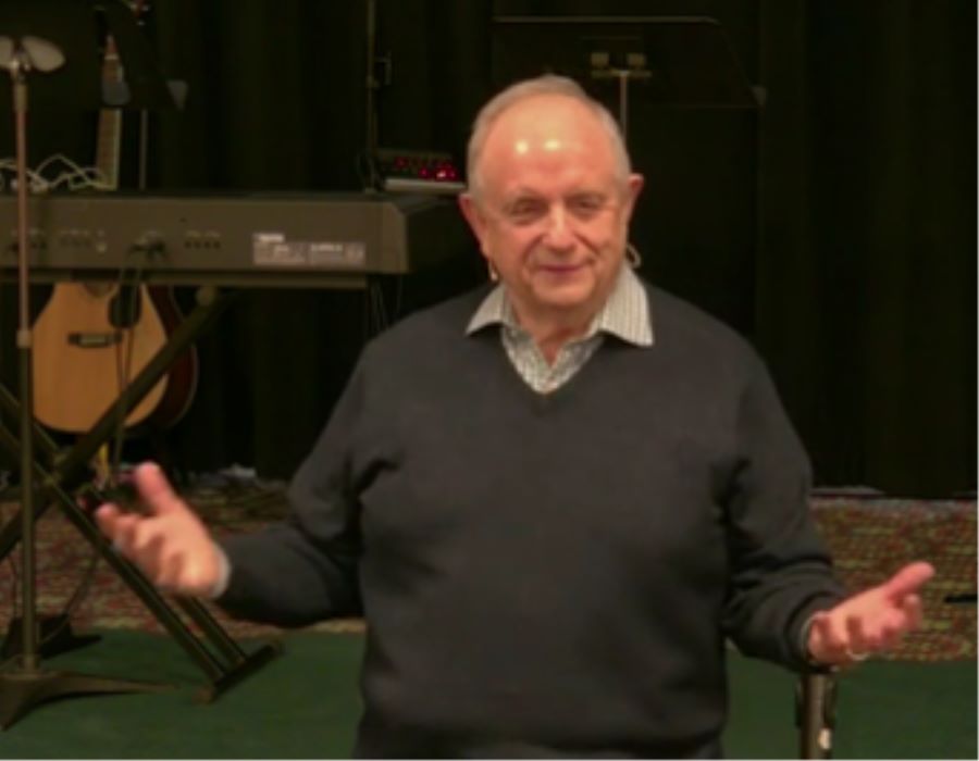 Becoming The Right Team Player - Alton Garrison