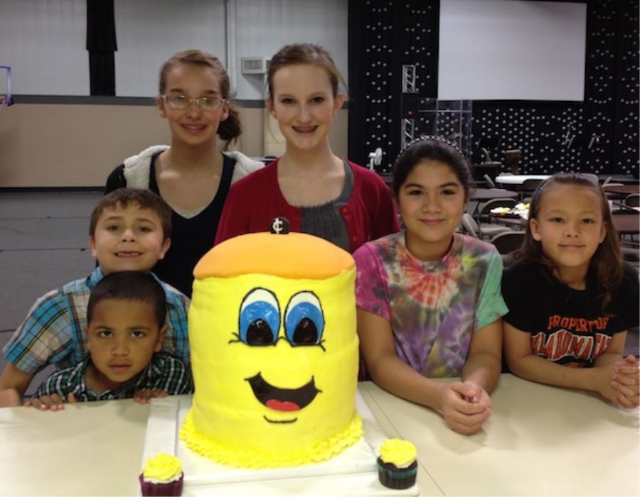 Teen Makes 75 Pound Buddy Barrel Cake for Auction