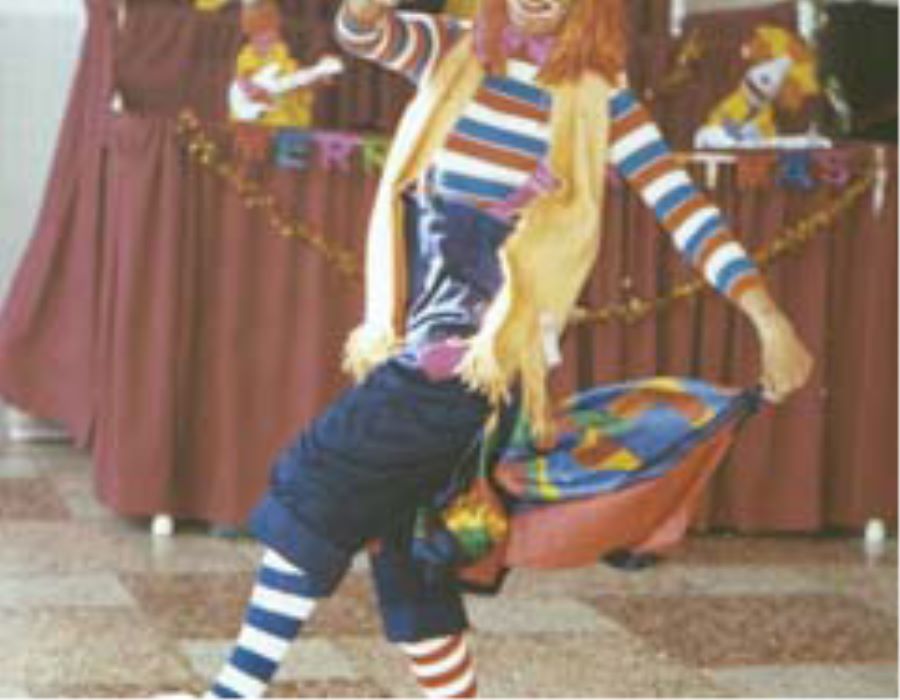 Hong Kong: Thank You For the Puppets and Clowns