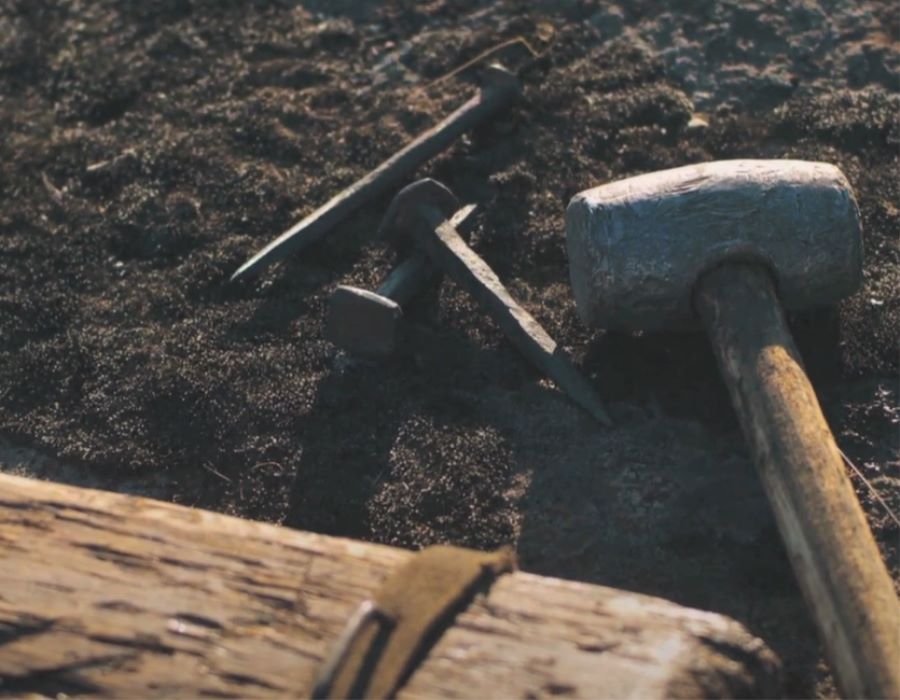 The Crucifixion: The Last Week of Jesus, Day 6