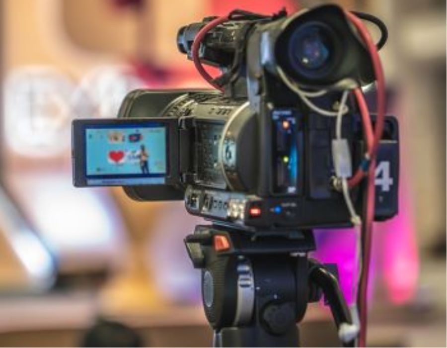 Enhanced Coverage of General Council Includes Spanish Option