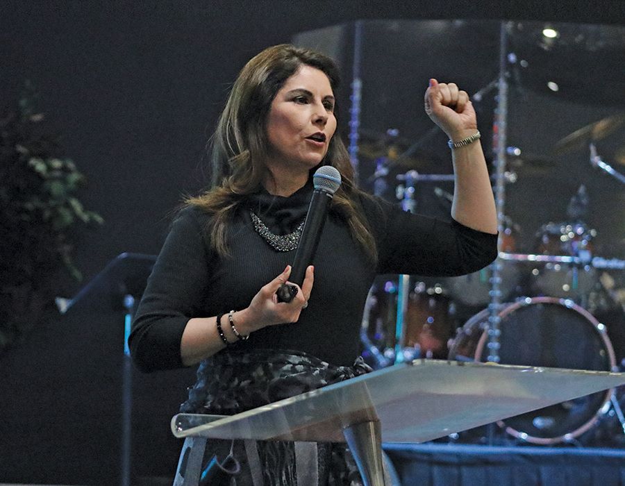 La Hermandad Pentecostal — The Pentecostal Sisterhood 