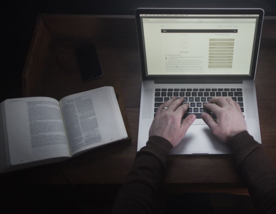 ESV Reader’s Bible