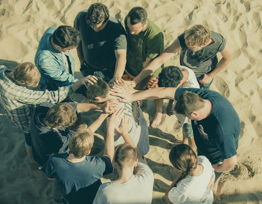 Six Ways Spiritual Gifts Help Outside of Services