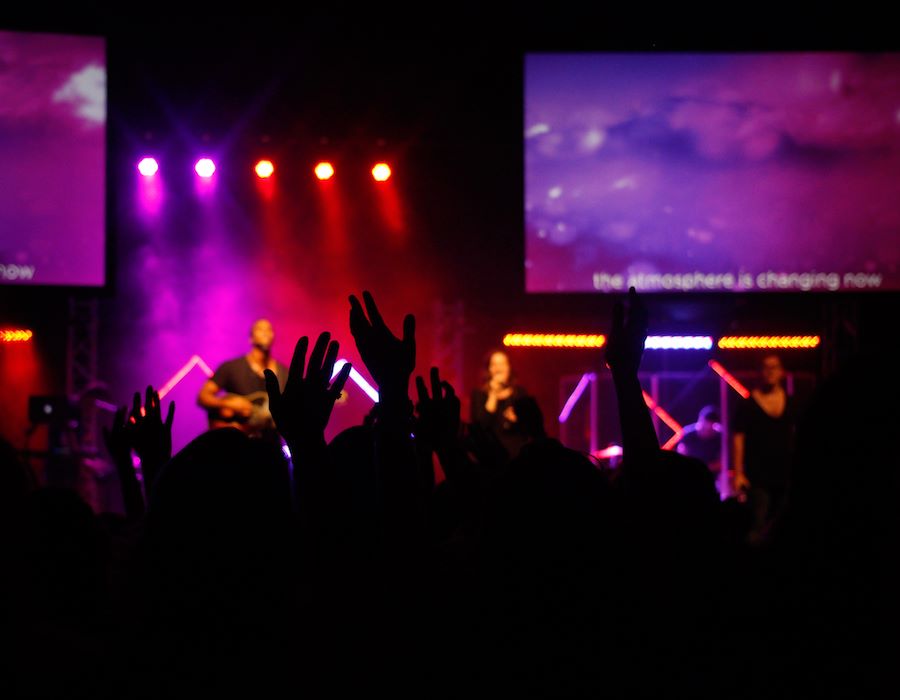 How To Bridge the Gap of Worship Between Generations