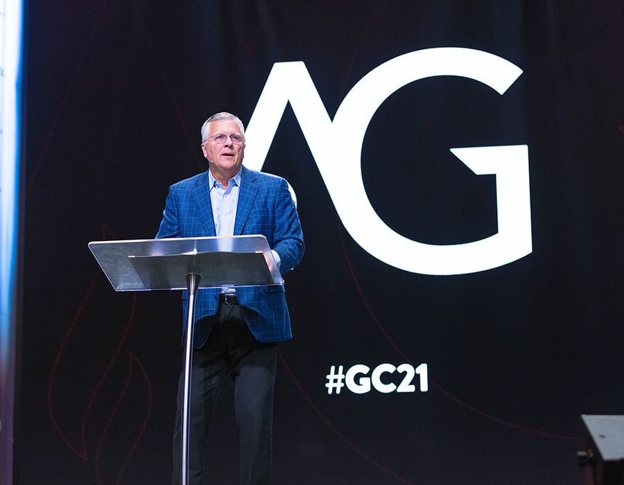 Clay Urges Leaders to Learn from Seven Churches