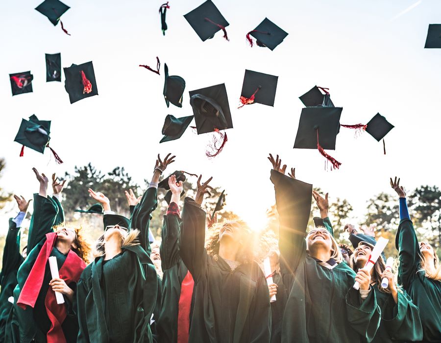 Ways to Pray for Graduates