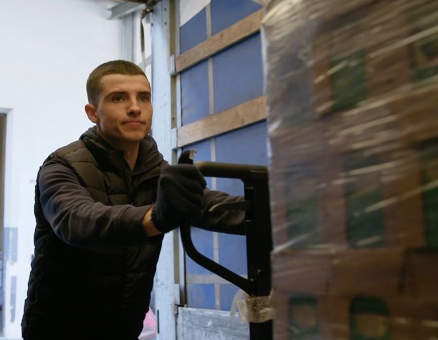 Convoy of Hope and AGWM Serving Refugees Across War-torn Region