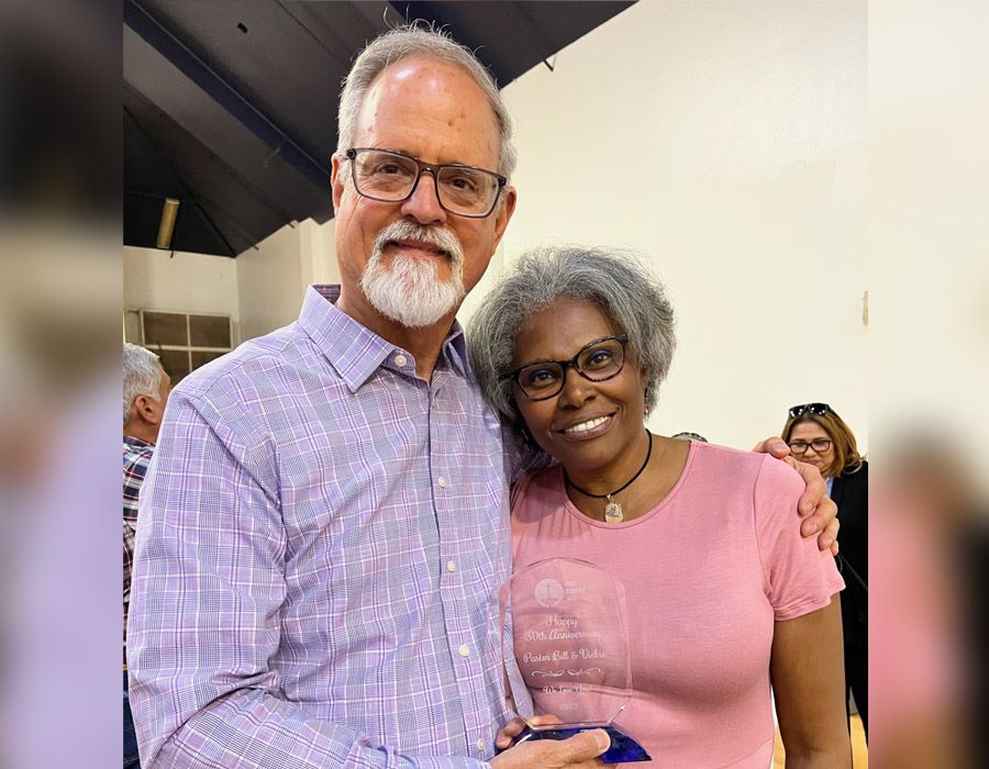 Pastor Recognized for 30 Years of Ministry to Deaf Congregation