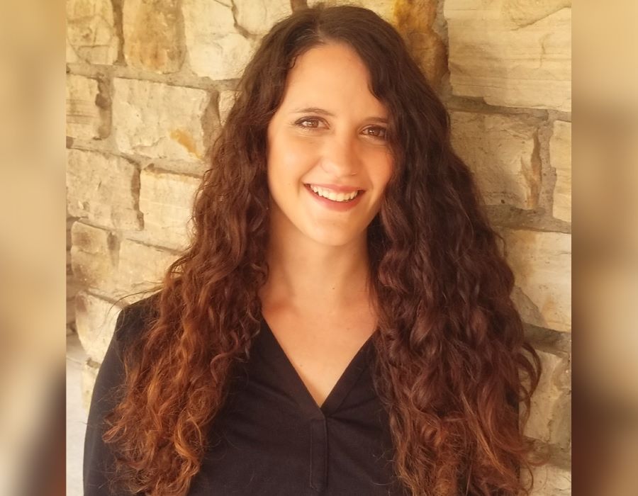 Interview with Emily Oakley: Keeping Your Identity Anchored in Christ in 2024