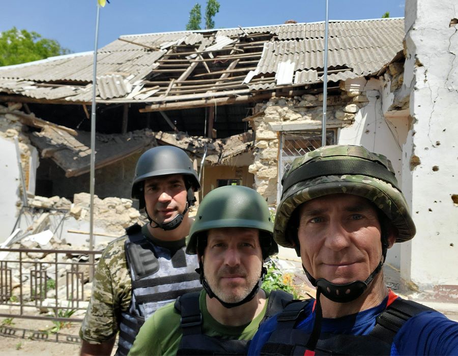 Missionary Couple Serves Ukraine on Two Fronts
