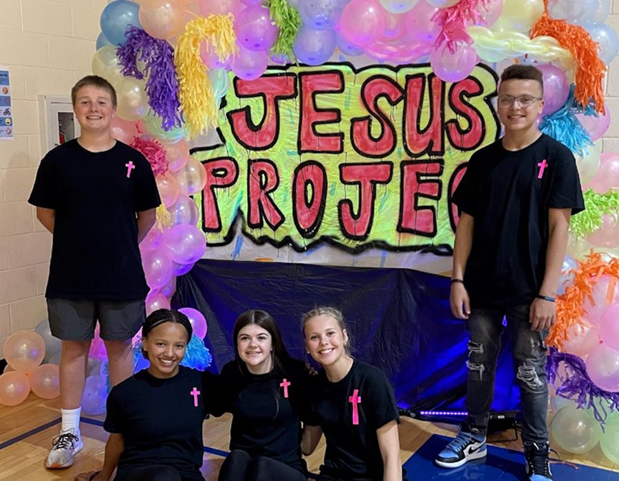 Missouri Teen Starts Jesus Project at Local School
