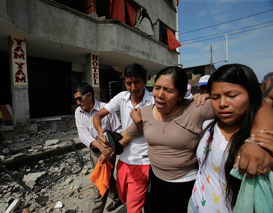 Ecuadorans Grieve, in Need of Compassion Ministry