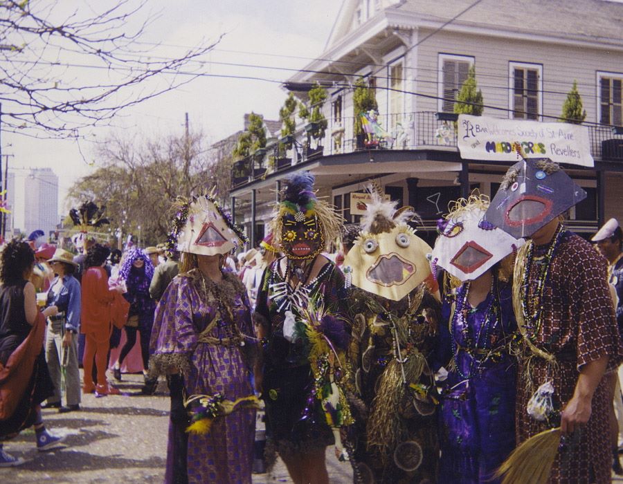 Compassion Amid Chaos: Students Share Christ During Mardi Gras