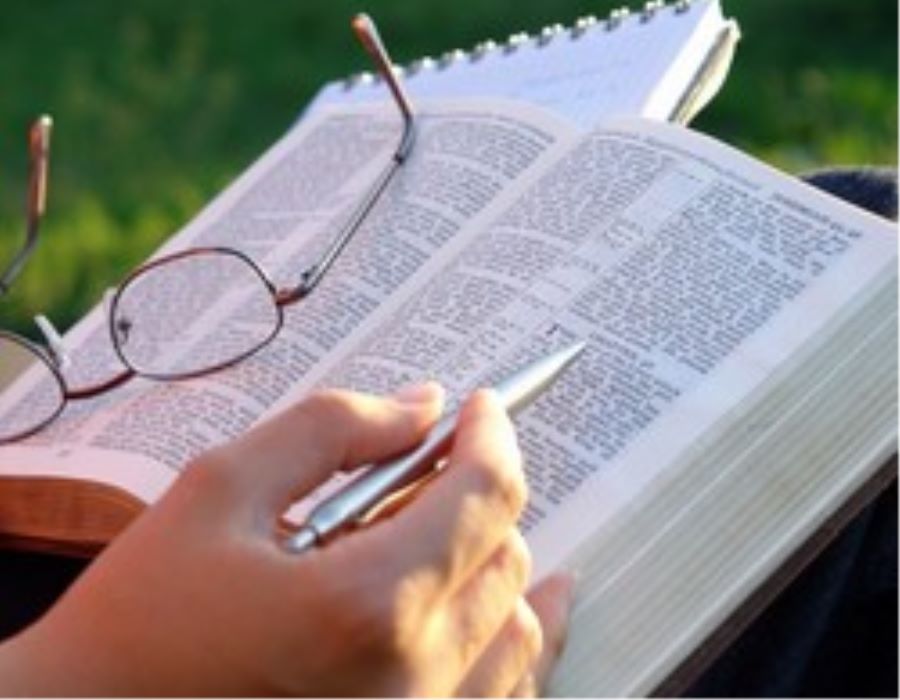 God’s Word Will Keep Your Light Shining Bright