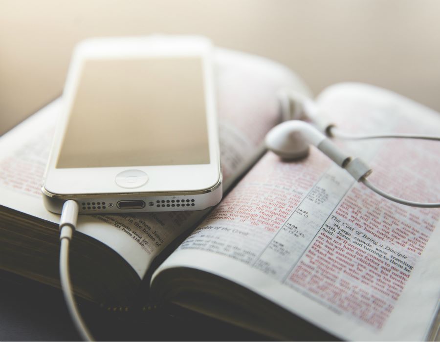 3 Ways to Read Your Bible Better this Year