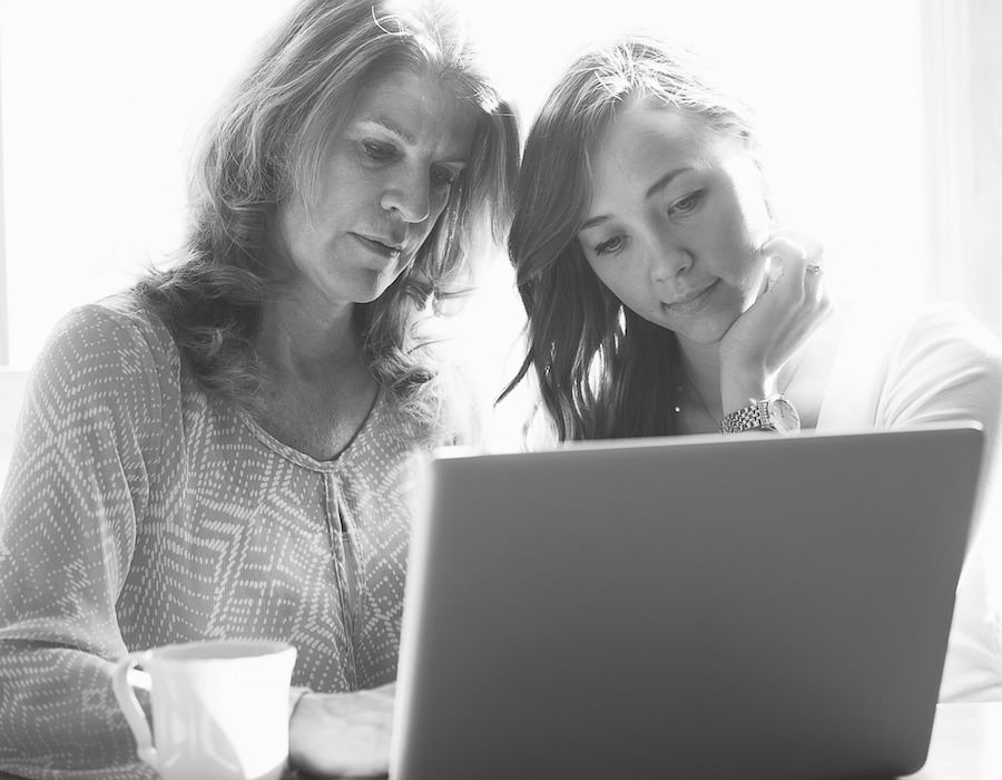 Daughters of Working Moms Earn More
