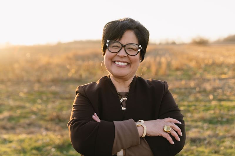 Evelyn Klingler <h5 class="text-sm text-primary">Leadership Specialist</h5>
